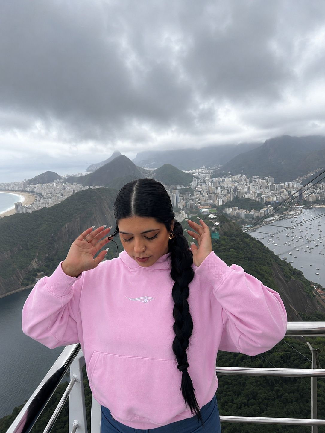 GRILLZ HOODIE PINK🌸
